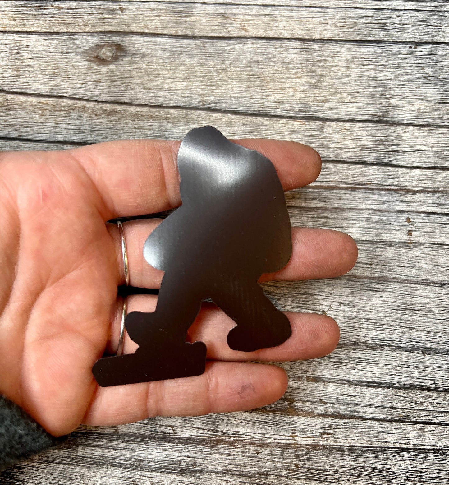 Sasquatch / Big foot magnet