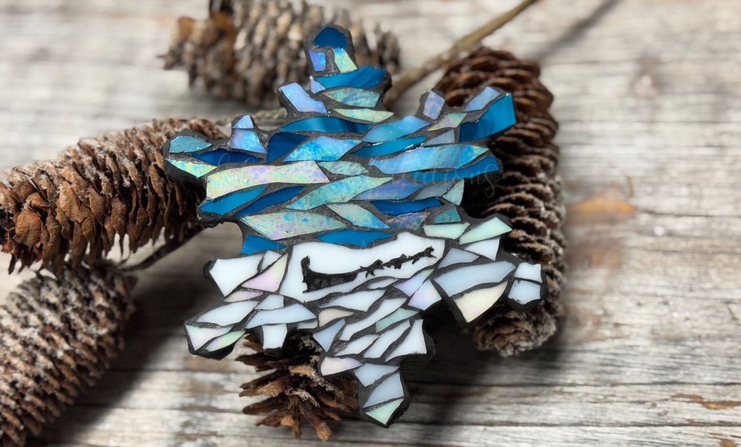Northern Lights Snowflake with dog mushing team mosaic glass -Magnet/ Ornament